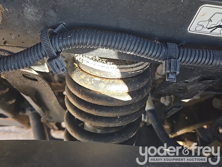 2018-kubota-rtvx1140-image-34