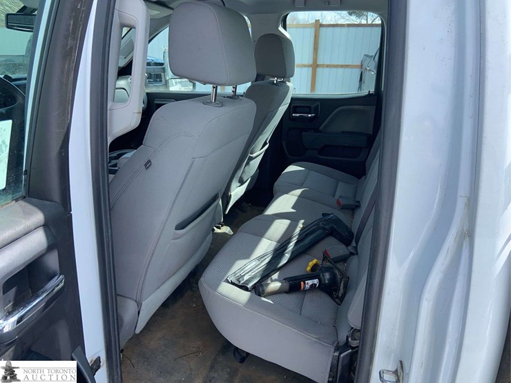 2017-chevrolet-silverado-1500-image-11