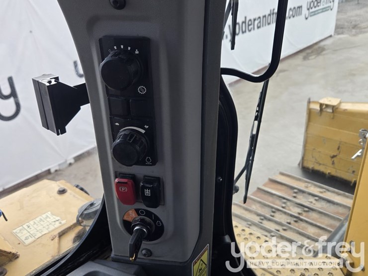 2019-caterpillar-d6-lgp-image-69