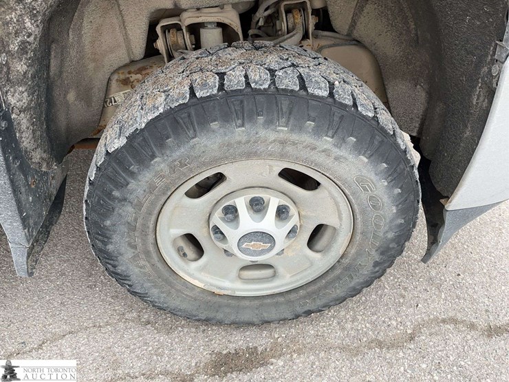 2019-chevrolet-silverado-2500hd-image-21