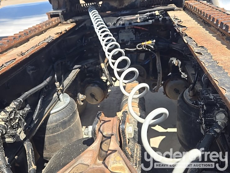 2014-kenworth-t880-image-71