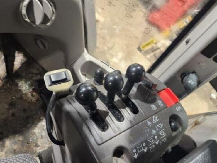 2019-volvo-l60h-image-27