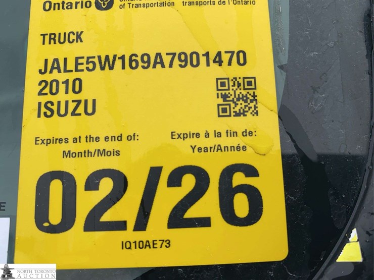 2010-isuzu-nqr-image-40