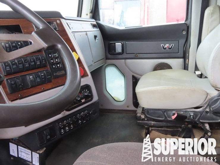 2015-western-star-4900-image-7