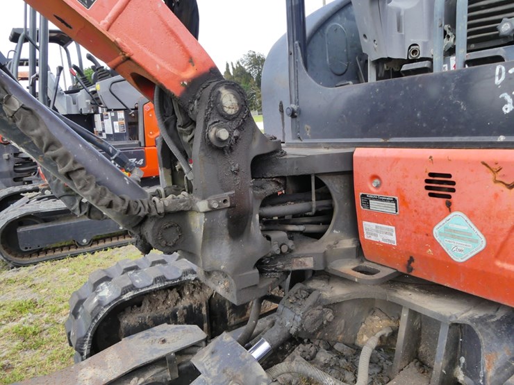 2018-kubota-kx033-4-image-10