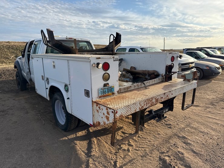 2012-ford-f550-image-4