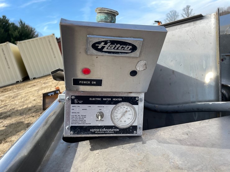 #3974-•-stainless-steel-3-bay-sink-image-8