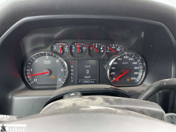 2019-chevrolet-silverado-2500hd-image-12