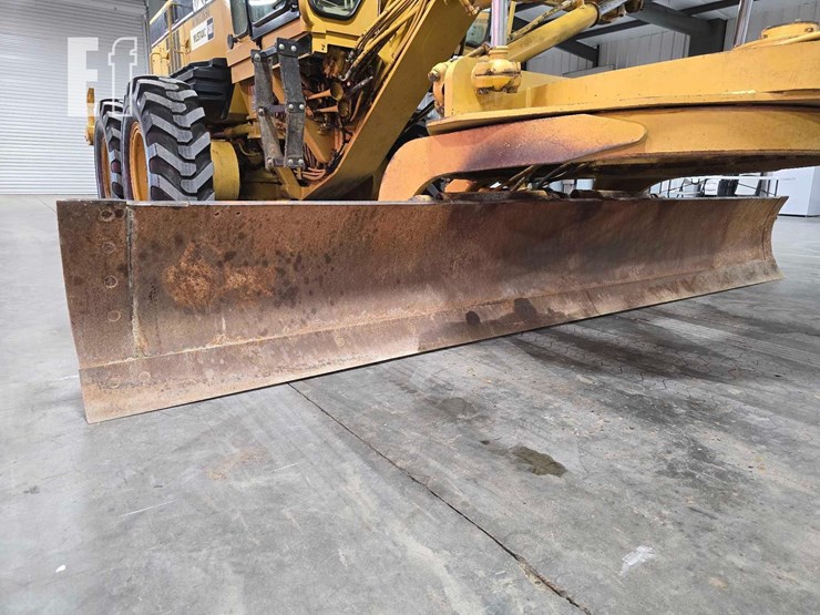 2007-caterpillar-140h-image-10