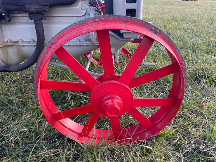 1918-fordson-tractor-image-23