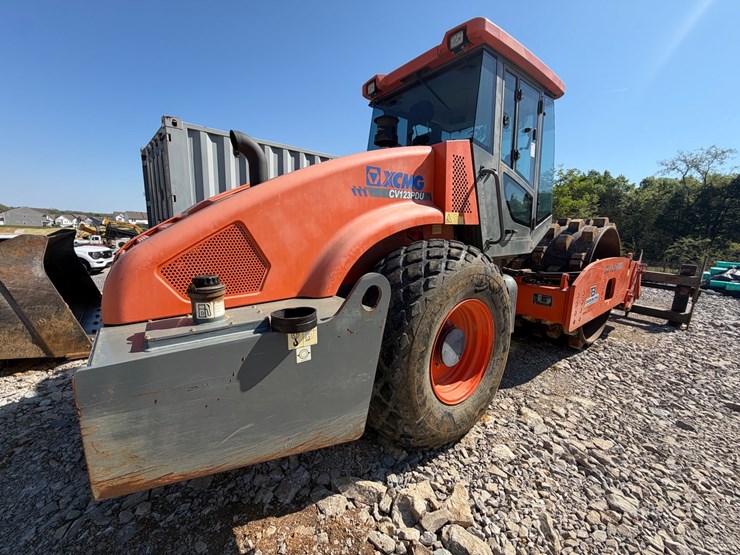 #31928-•-2020-xcmg-cv123pdu-vib-padfoot-compactor-image-8