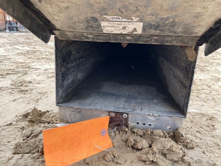 #3925-•-aluminum-truck-box-image-11