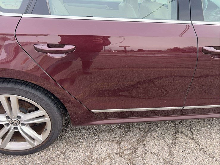 2014-volkswagen-passat-tdi-image-37