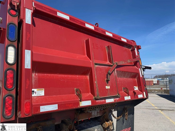 2016-freightliner-108sd-image-27