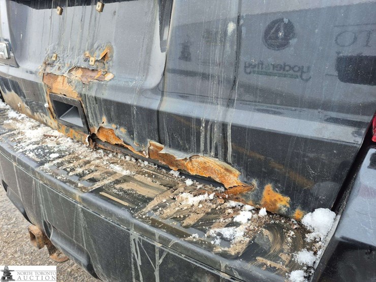 2011-ford-escape-xlt-image-27