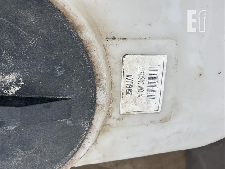 2014-white-9824-image-53