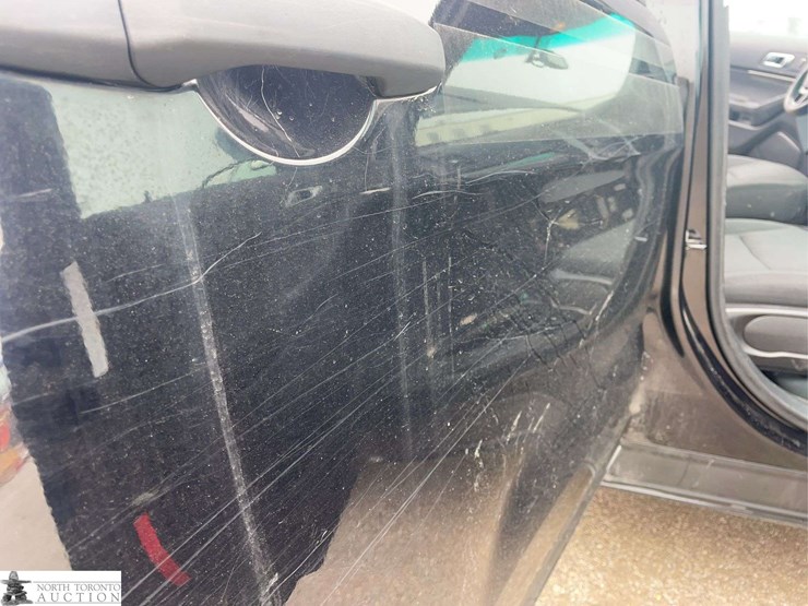 2017-ford-explorer-image-26