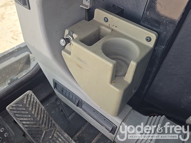 2018-caterpillar-305.5-image-102