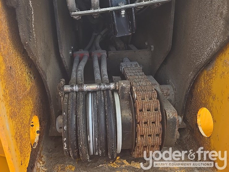 2018-jcb-512-56-image-48