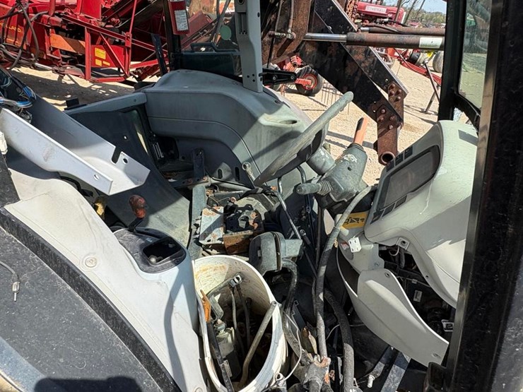 new-holland-t4040-image-6