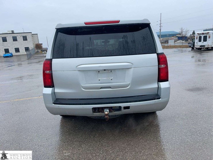 2017-chevrolet-tahoe-image-6