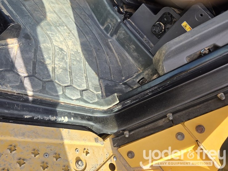 2019-caterpillar-d6-lgp-image-62