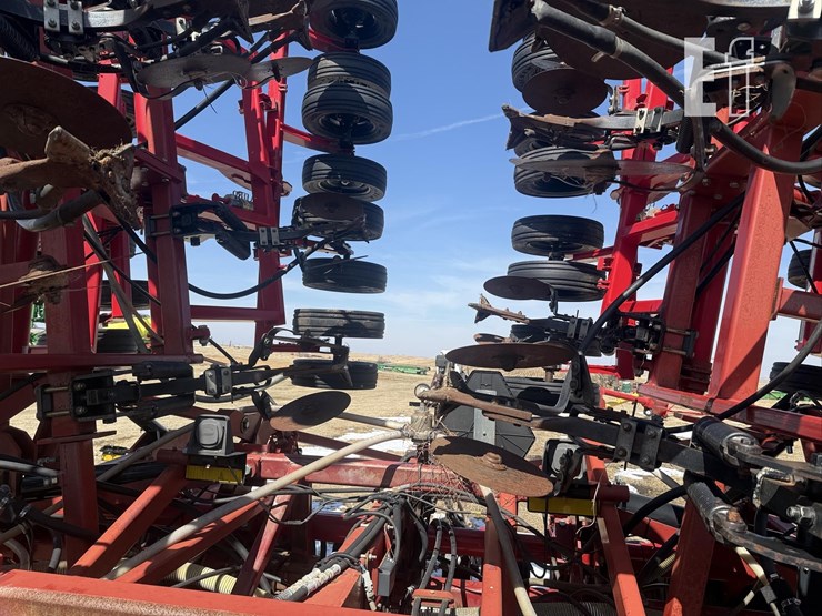 2011-case-ih-3430-image-38