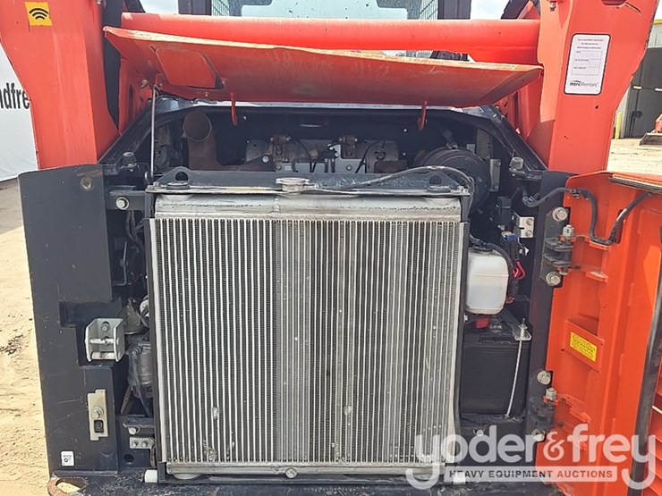 2020-kubota-svl65-2-image-27