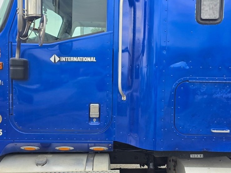 2006-international-9900-image-13