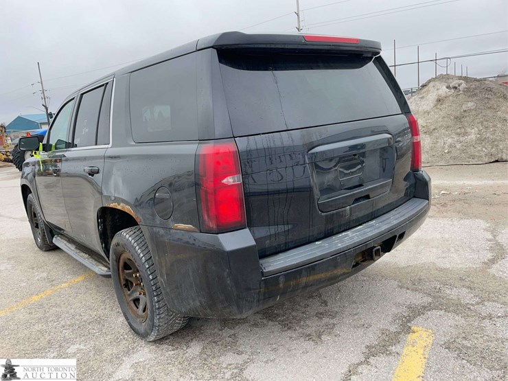 2017-chevrolet-tahoe-image-7