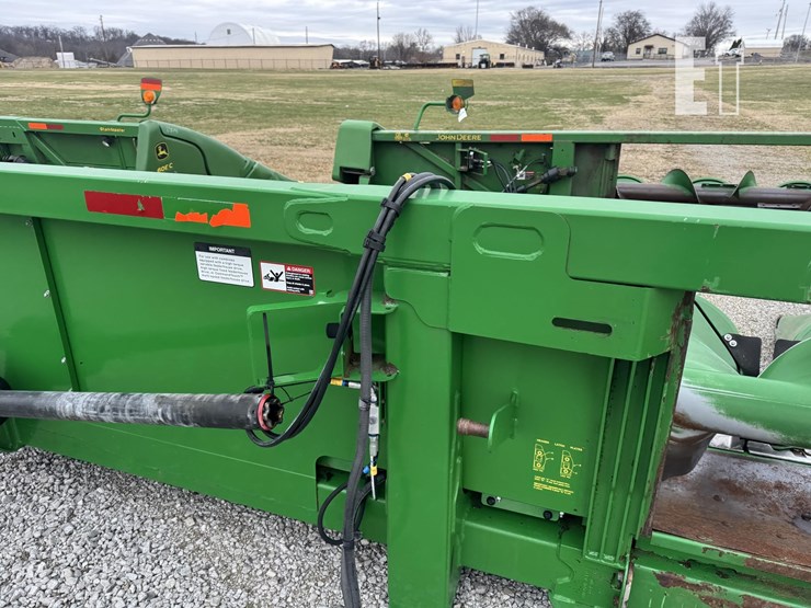 2018-john-deere-712c-image-16