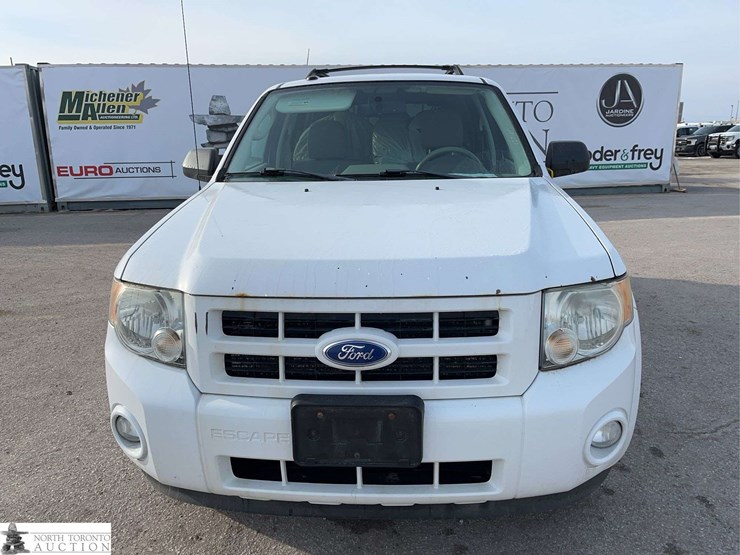 2011-ford-escape-hybrid-image-2