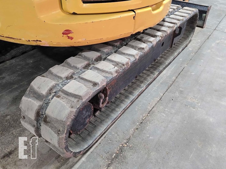 2016-caterpillar-305e2-cr-image-37