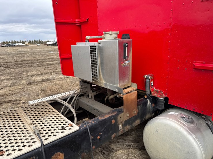 2006-peterbilt-379-image-3