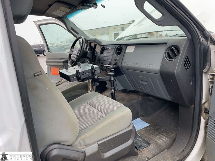 2013-ford-f450-image-26