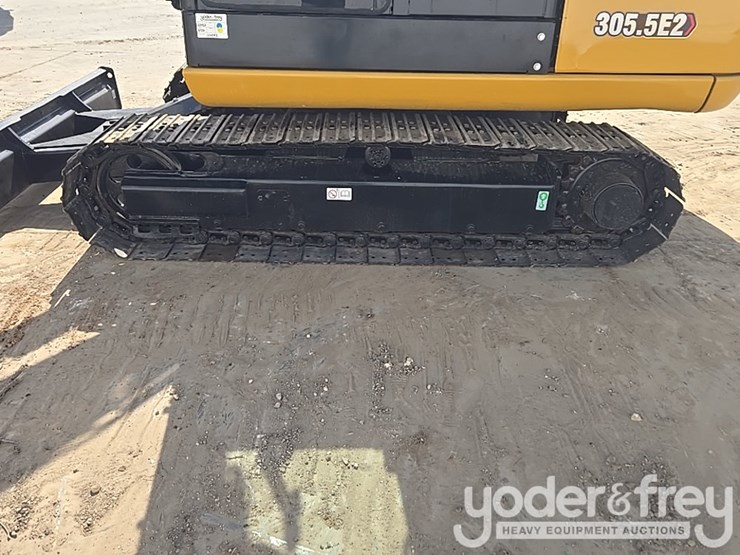 2018-caterpillar-305.5-image-9