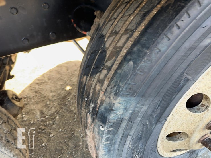 2002-kenworth-t800-image-17