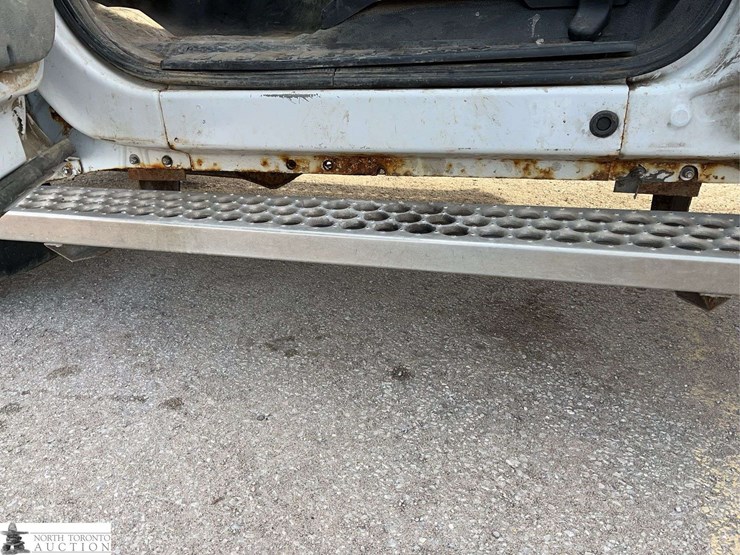 2013-ford-f350-image-29