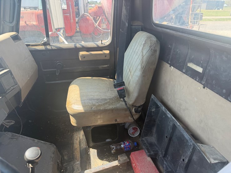 1990-international-4900-image-30