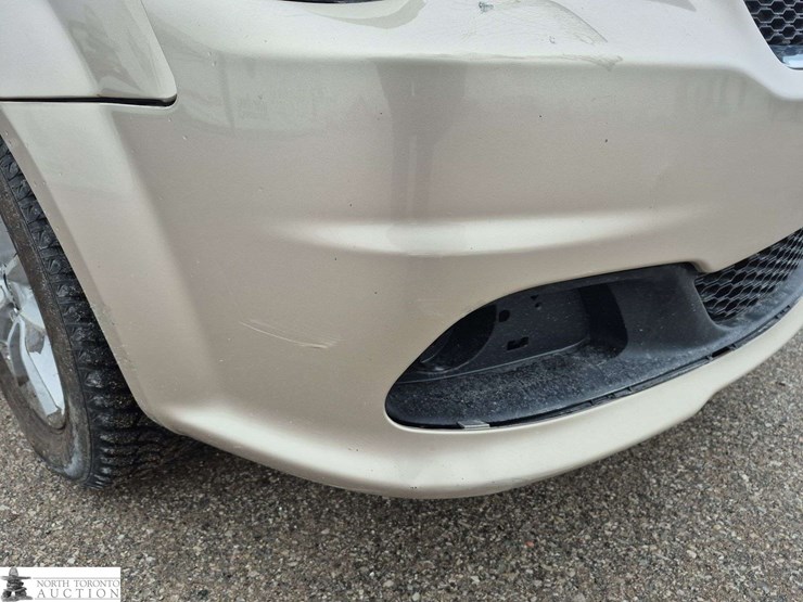 2015-dodge-grand-caravan-sxt-image-35