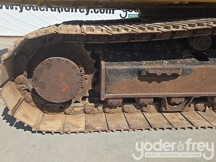 2019-caterpillar-336-image-17