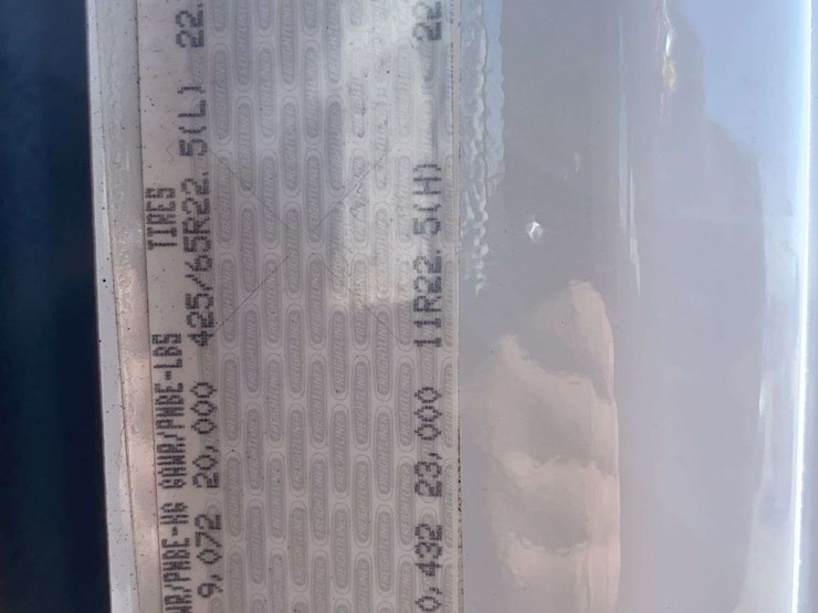 2016-freightliner-108sd-image-43