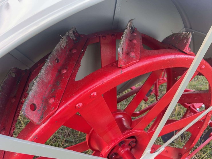 1927-fordson-tractor-image-55