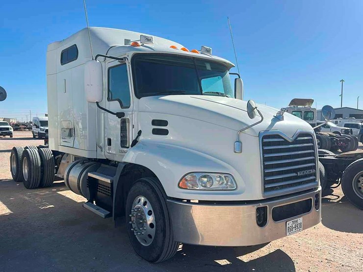 2018-mack-cxu-(pinnacle)-image-4