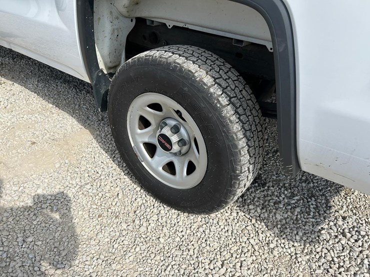 2015-gmc-sierra-1500-image-16