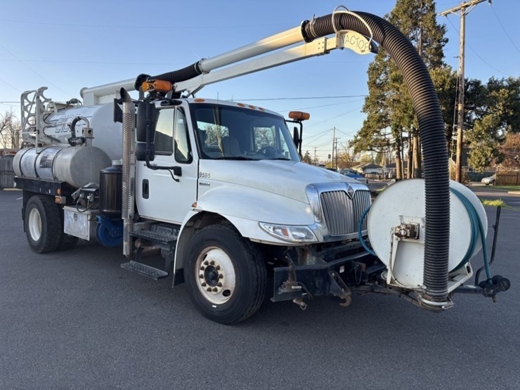 2009-vactor-2100-image-6