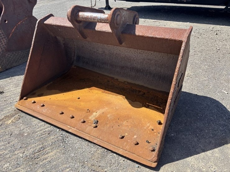 hitachi-ex270-lc-5-image-1