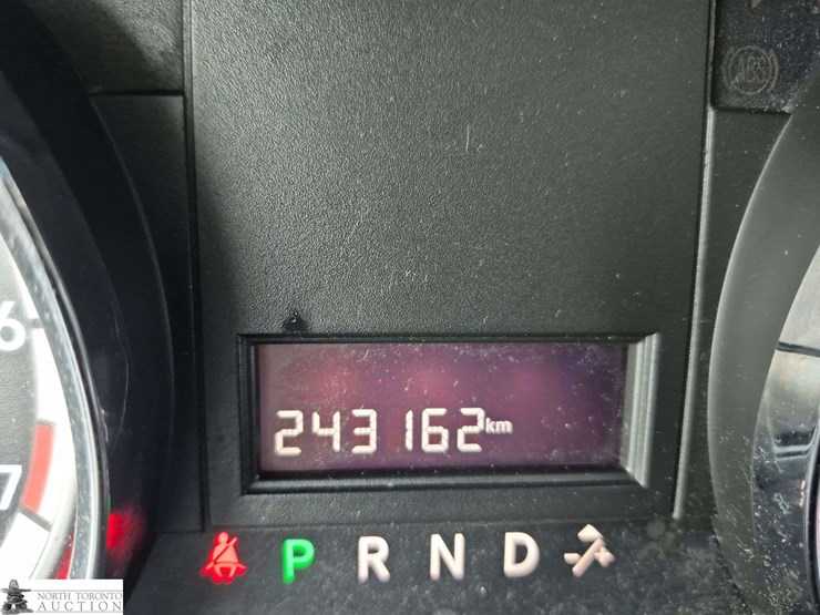 2015-dodge-grand-caravan-sxt-image-19