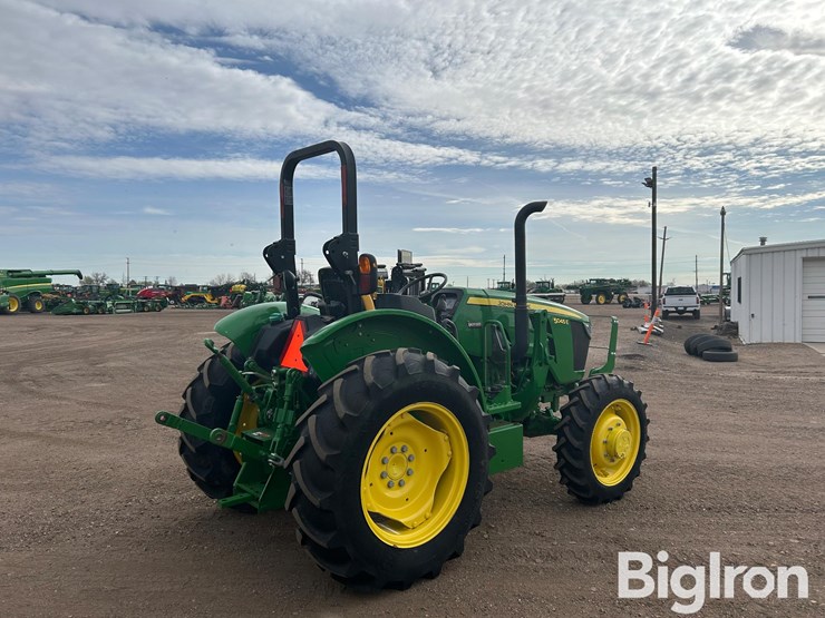 2022-john-deere-5045e-image-5