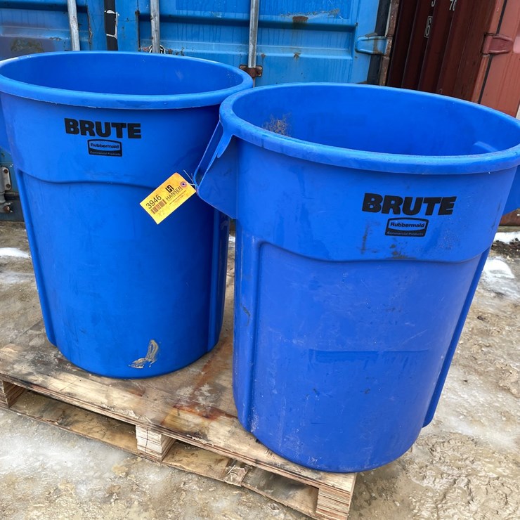#3946 • (2) Rubbermaid Brute 55-Gallon Trash Barrels